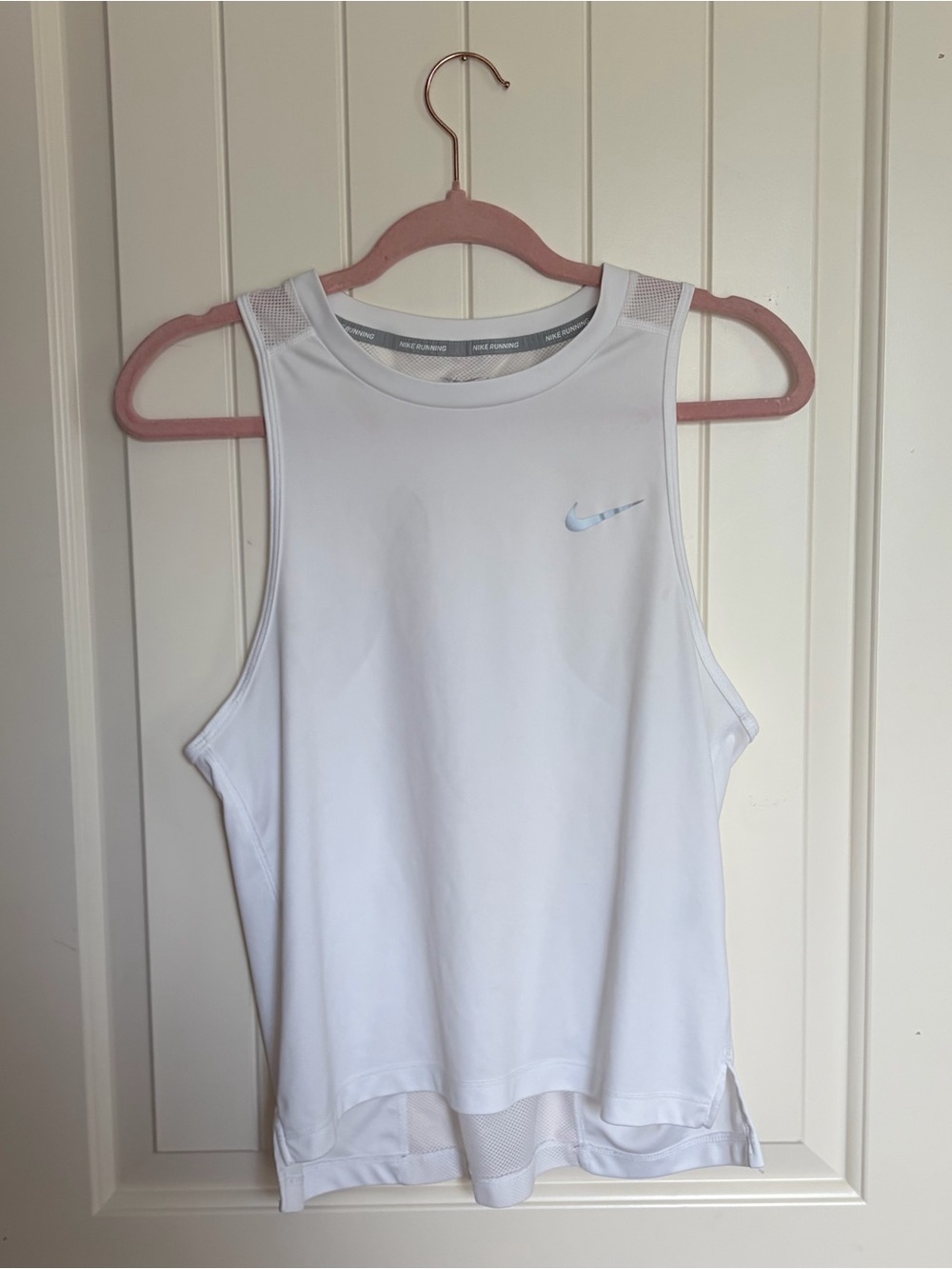 white nike athletic tank